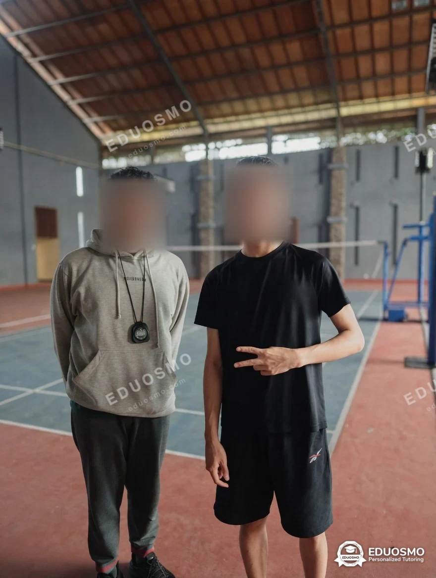 Siswa Bandung belajar bulu tangkis diampu tutor Eduosmo