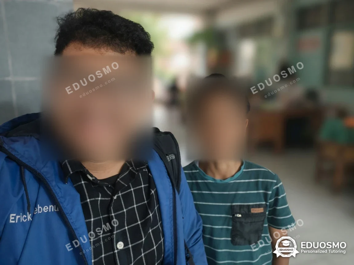 Galeri kelas matematika: siswa bersama tutor Eduosmo di Bandung