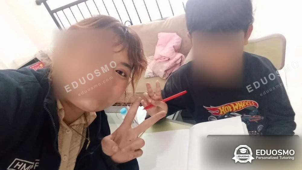 Galeri kelas olimpiade: siswa bersama tutor Eduosmo di Bandung