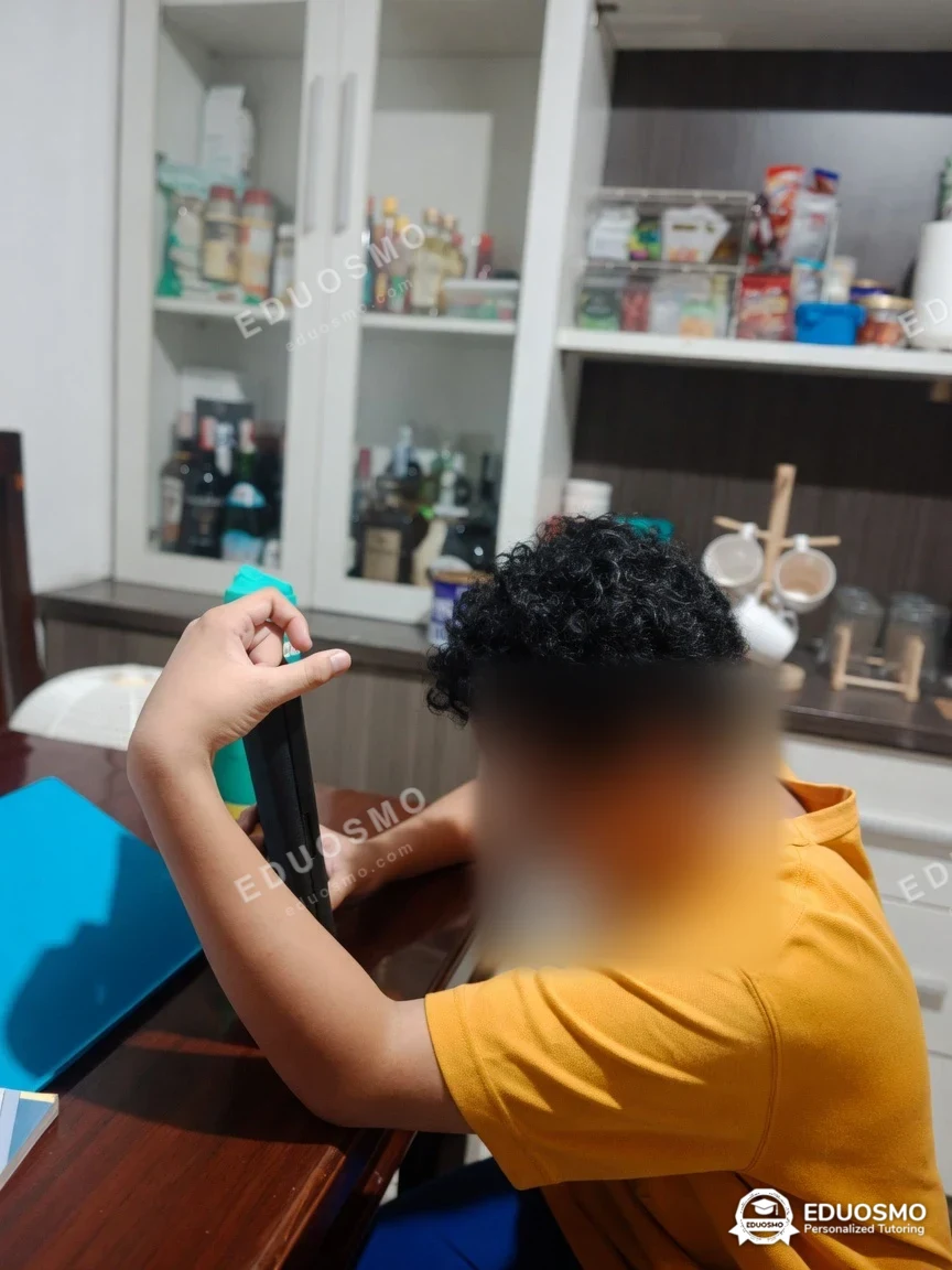 Siswa Bandung belajar SMP diampu tutor Eduosmo