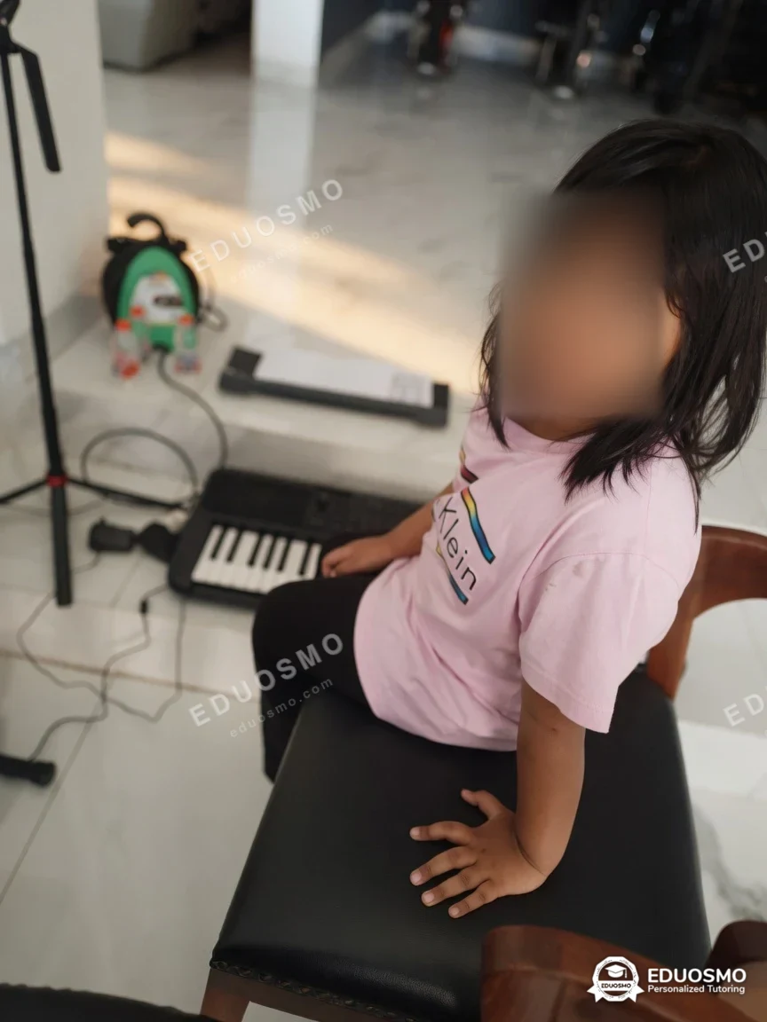 Siswa Bandung belajar vokal diampu tutor Eduosmo